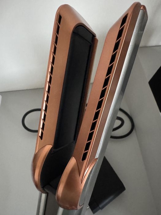 Dyson Airstrait - aparat uscat si indreptat parul