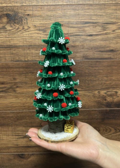 Налични Коледни елхички