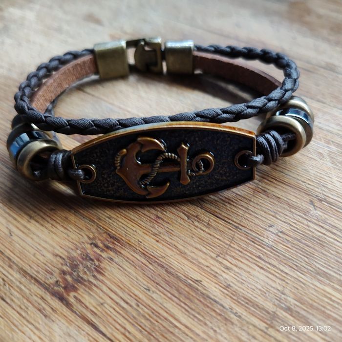 Гривна, кожена мъжка гривна с котва.