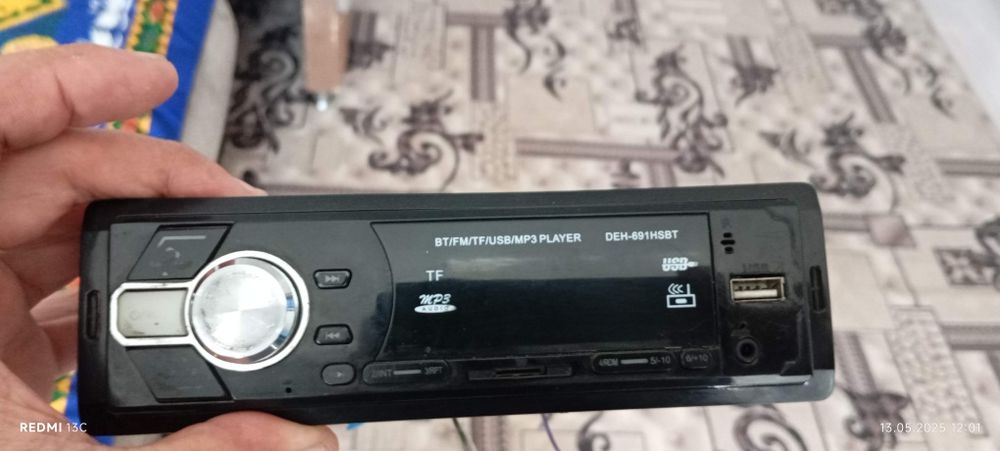 Пподам автомагнитолу с блютуз