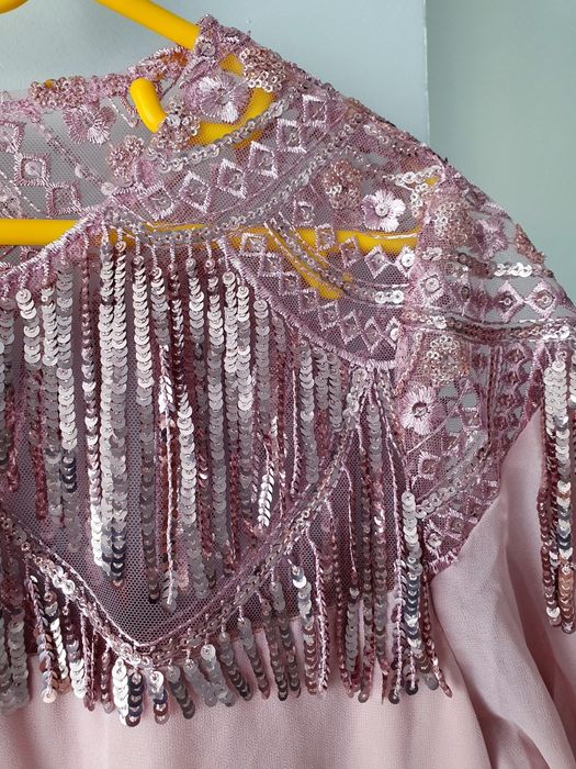 Rochie roz pudra cu paiete