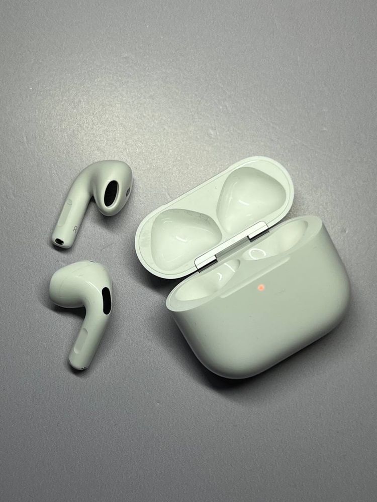 AirPods 4 / CT15637