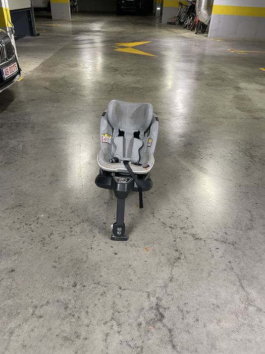Scaun auto pentru copii BeSafe iZi Turn i-Size