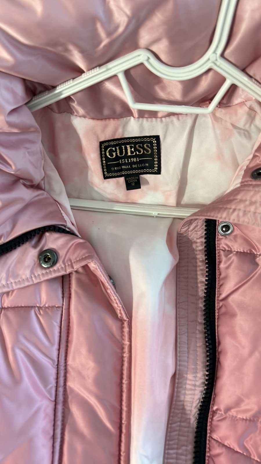 Детско дълго зимно яке GUESS за 12-годишно момиче