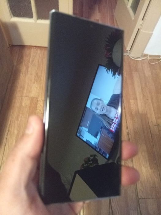 Samsung Galaxy s22 ultra memorie 512 GB telefonul funcționează perfect