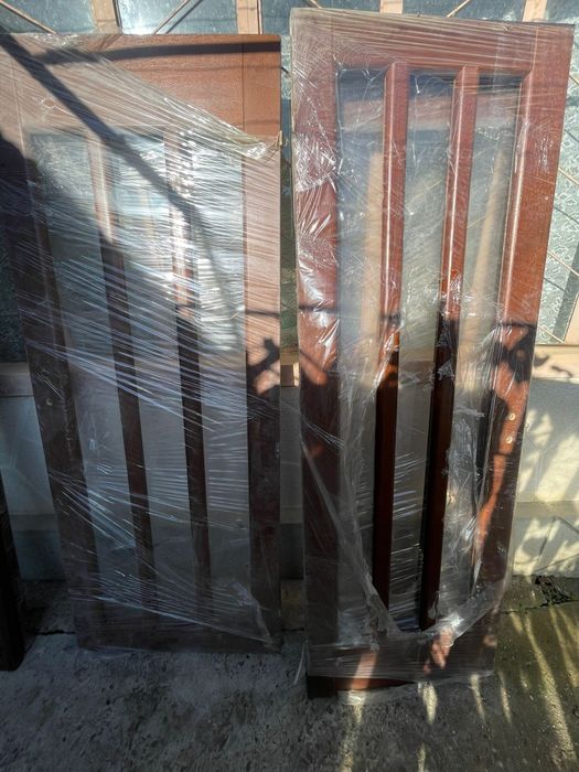 Usi LEMN MASIV sigilate Moderne