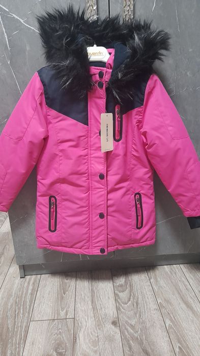 Новая куртка на девочку