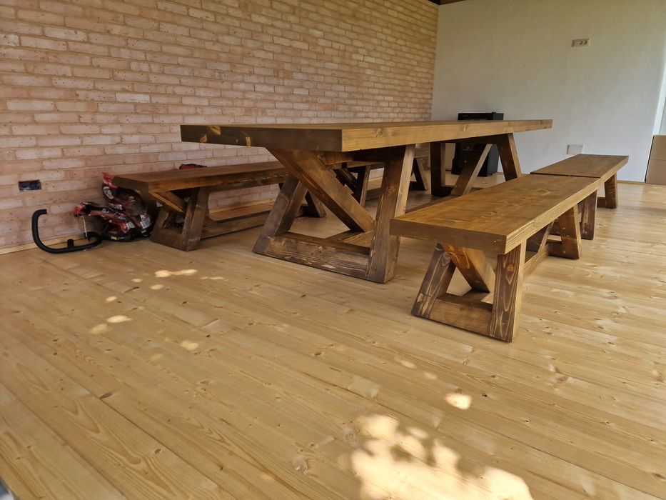 Mese Mobilier interior și exterior, paturi, bănci,lemn masiv