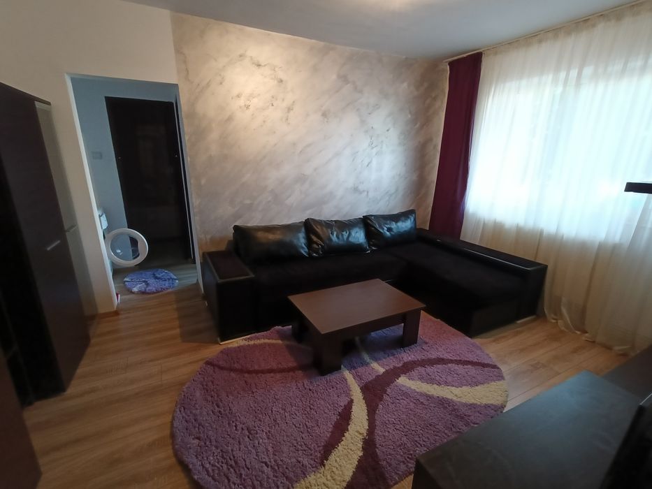 Închiriez apt 2 camere