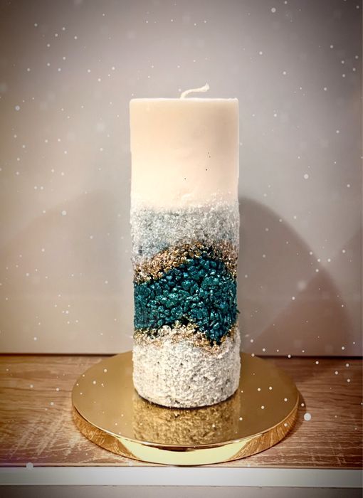 Декоративна свещ  с бетонна основа и естествен восък!