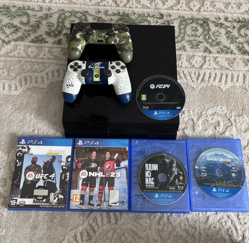 Ps4 с двумя джостиками и играми