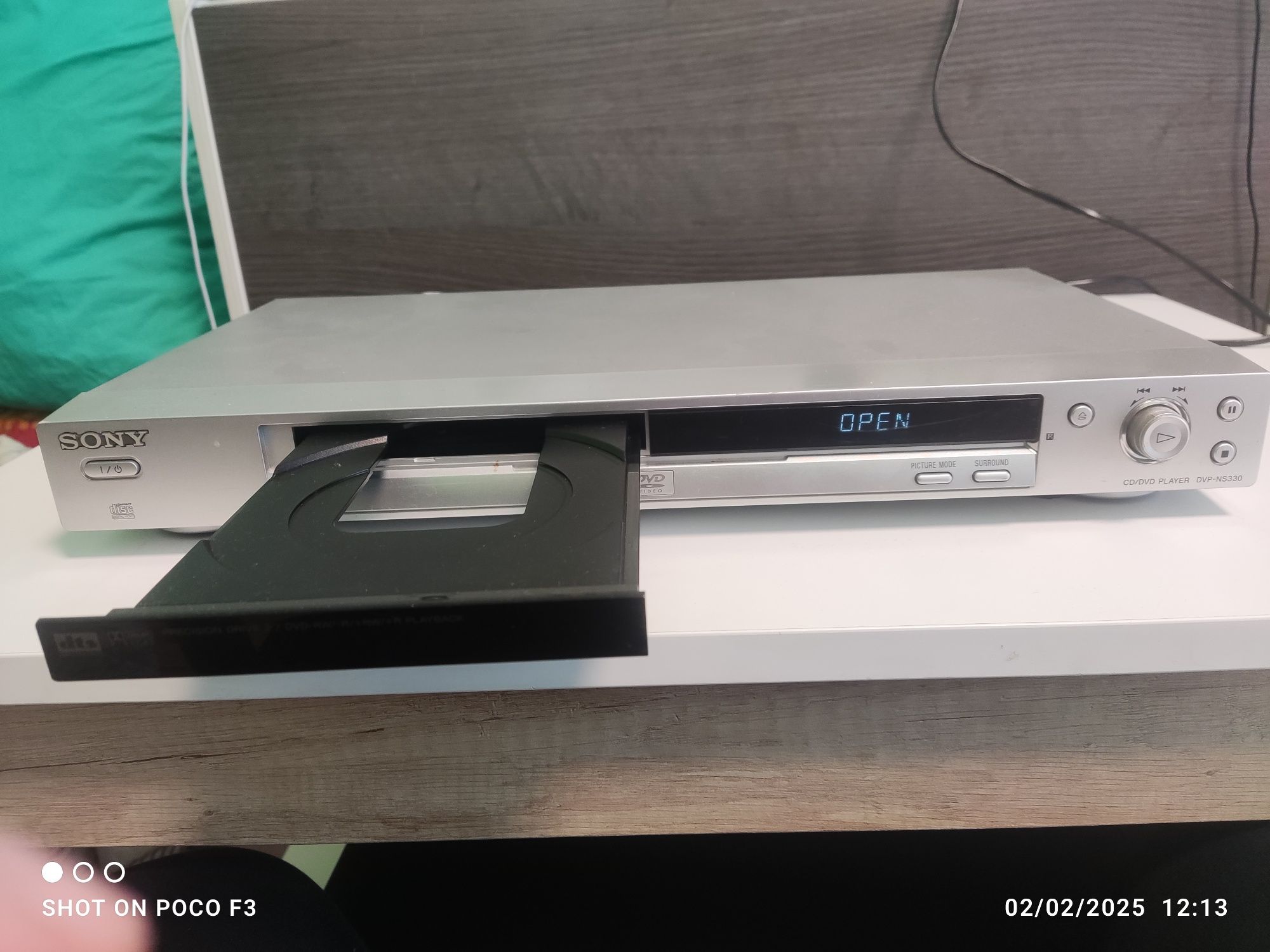 Sony CD/DVD Player DVP-NS330