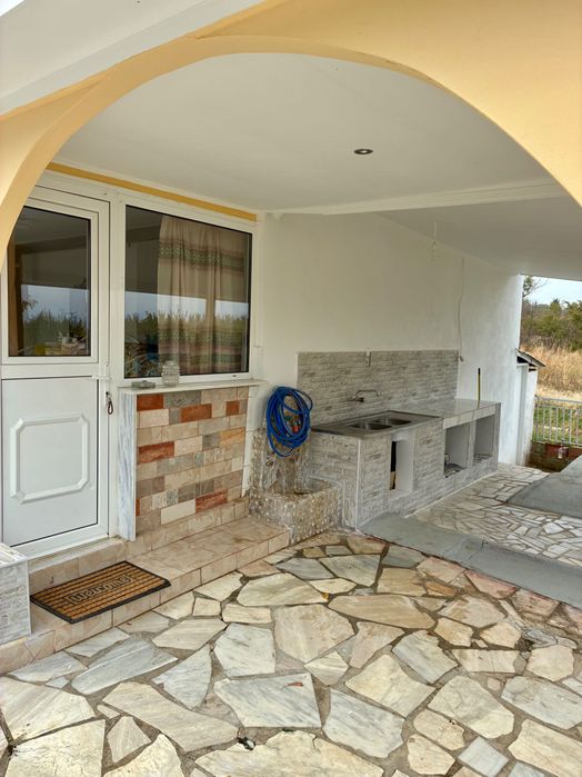 Отдава се къща в Гърция