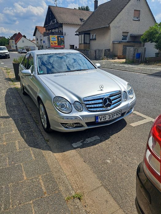 Mercedes  Benz W211