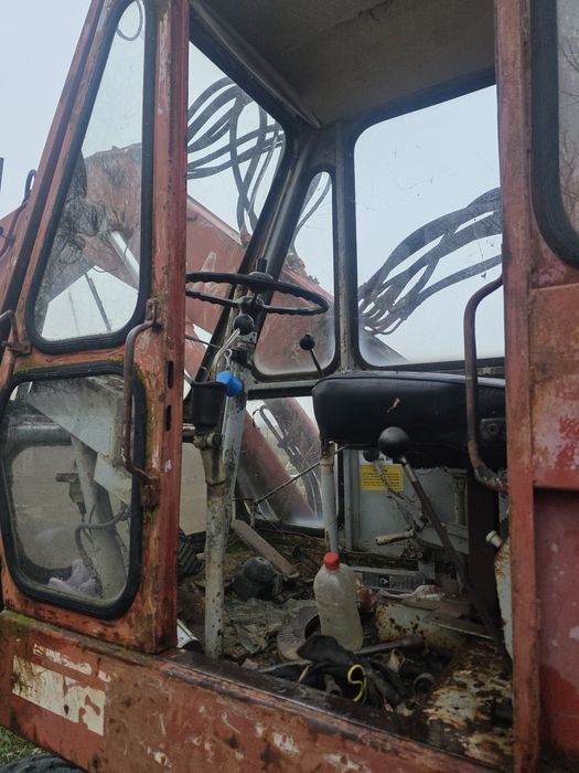 Excavator pe roti O&K