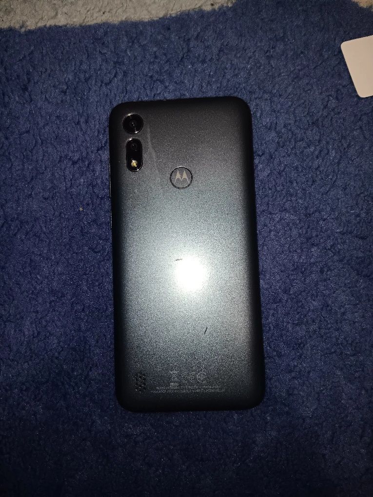 Телефон MOTO  e 6i