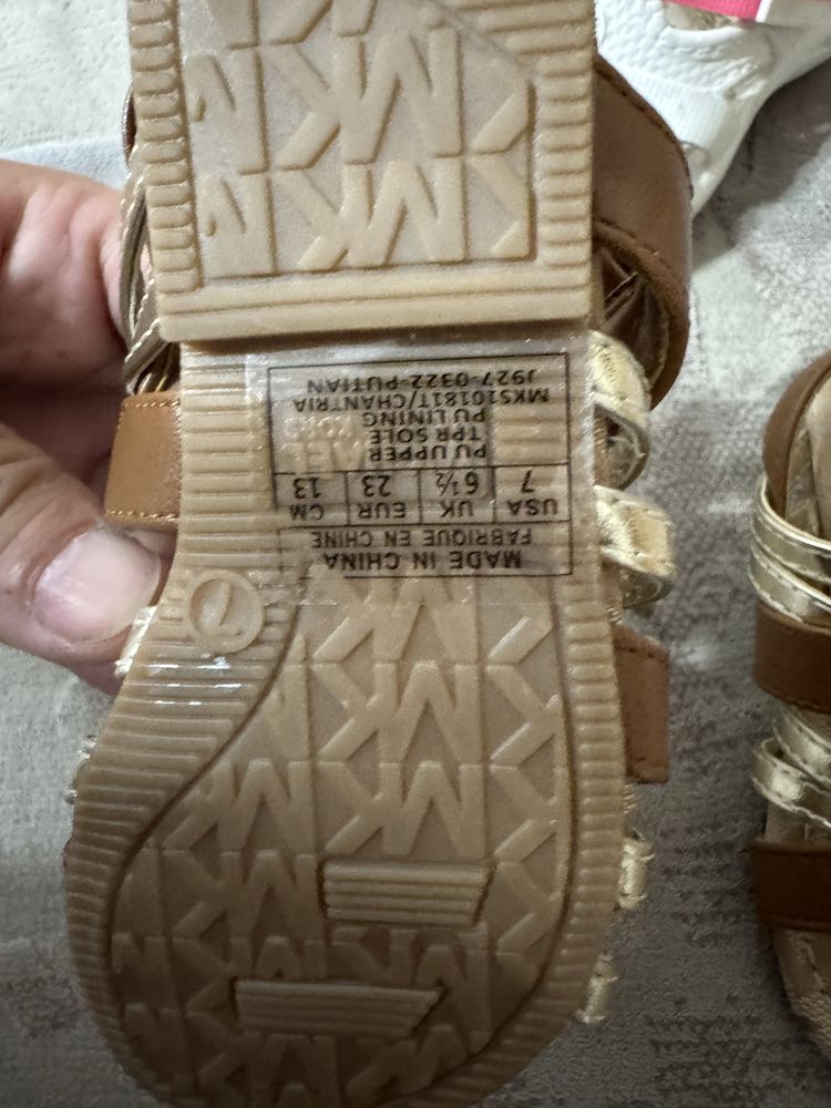 Обувь для девочки Michael Kors США на 2-4г