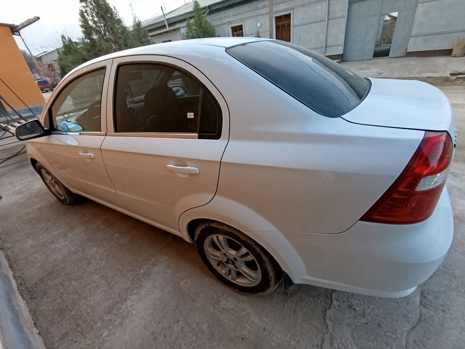 Нексия 3 автомат,бежевий салон