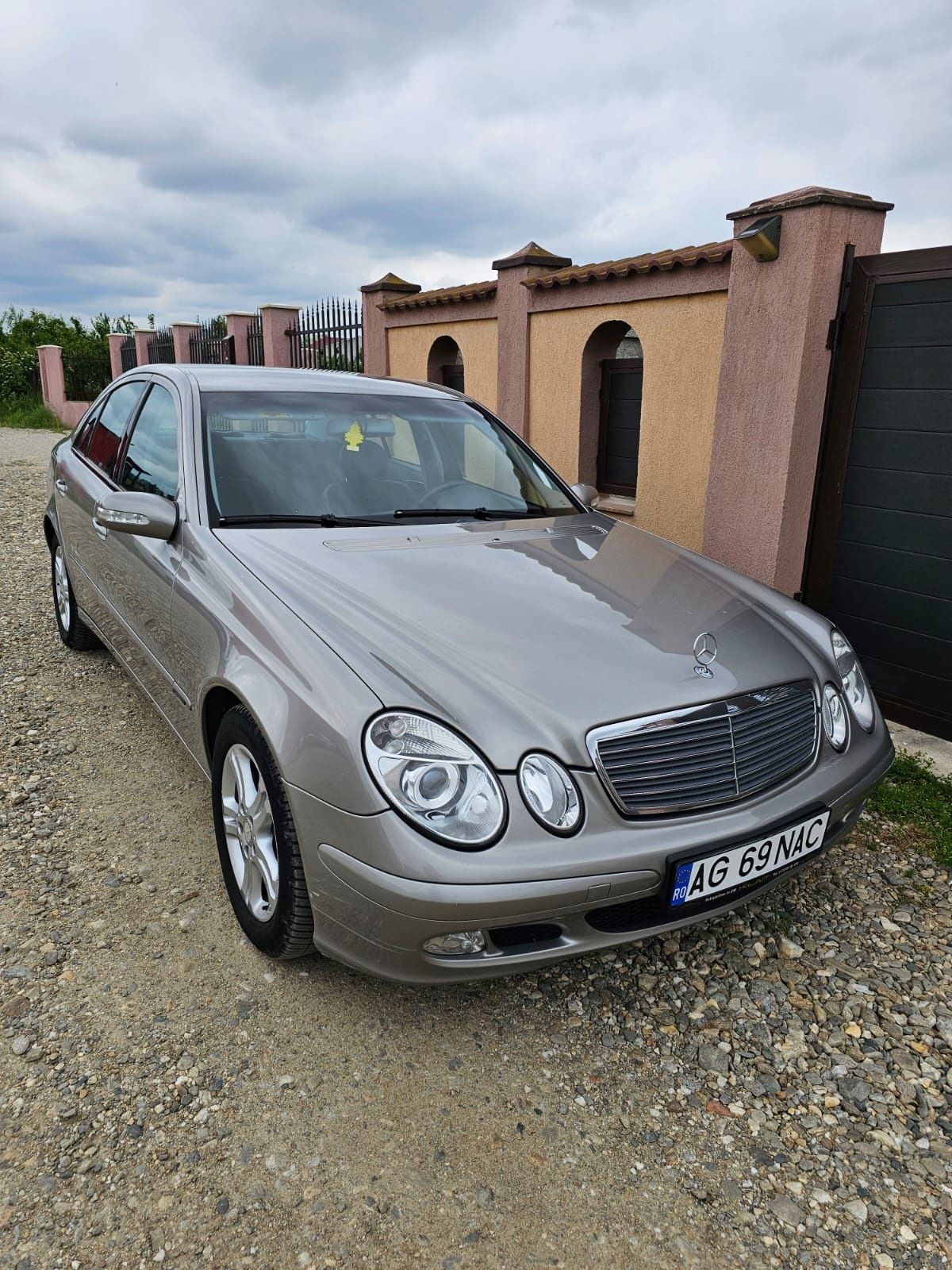 Mercedes E 220 w211