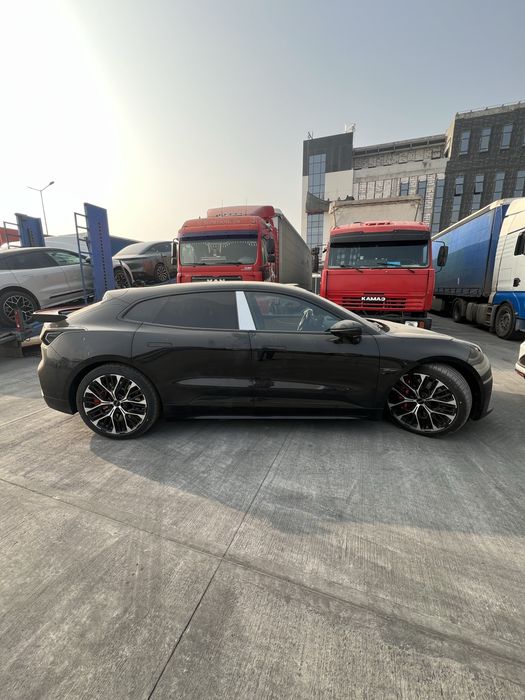 Zeekr 001  26model без пробег