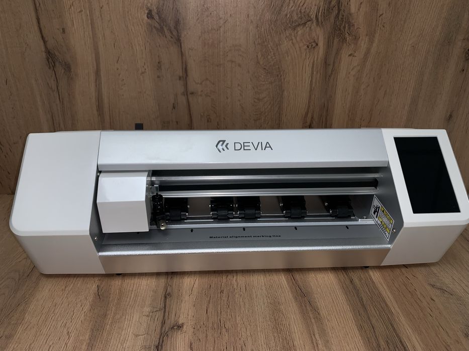 Продаю плоттеры Devia, есть в наличие 7 штук