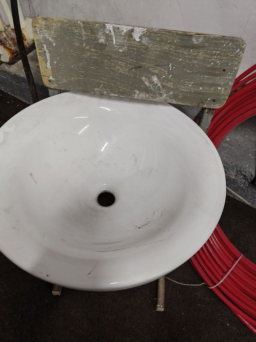 Продам раковину круглую