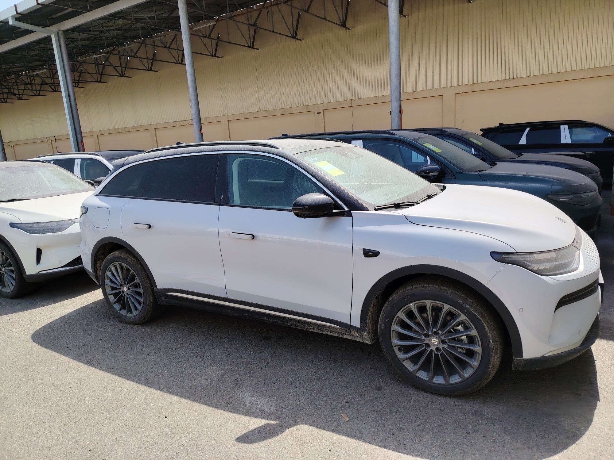 Новая с автосалона Леапмотор С11