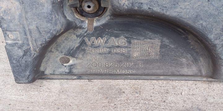 Scut lateral dreapta 2Q0825202B Volkswagen VW Polo 6 AW/BZ [facelift]