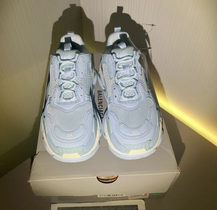 Adidasi balenciaga triple s