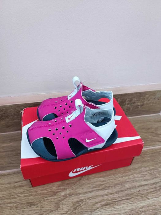 Детски сандали Nike и детски сандали Ponki