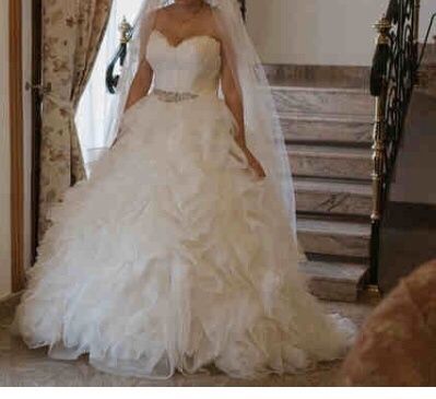 Vand Rochie mireasa Pronovias - model Bengasi