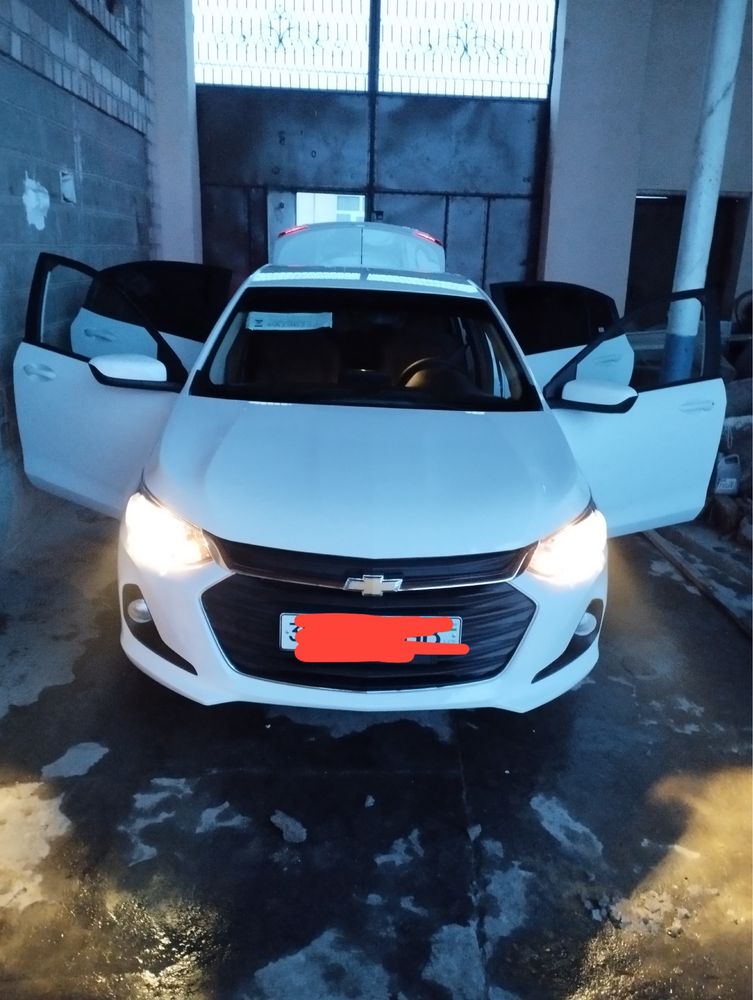 Onix LT sotiladi