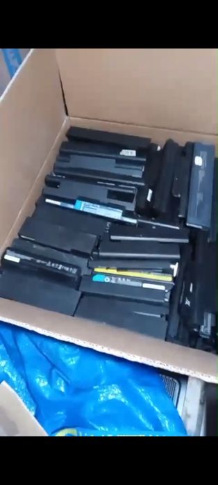 Lot baterii laptop 3000 buc disponibile