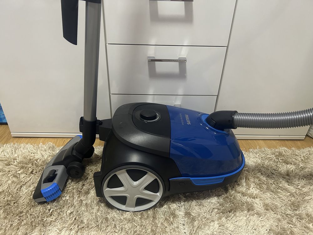 Прахосмукачка Philips в гаранция, нова