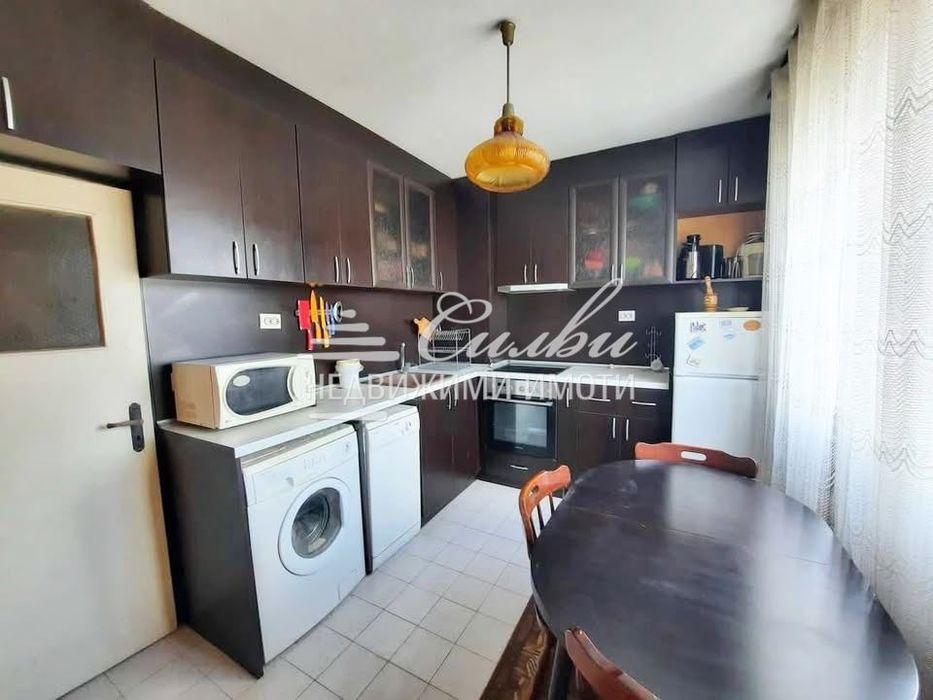 Четиристаен апартамент - кв. Център!