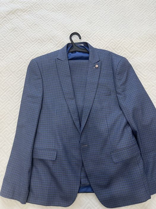 Продам  Костьюм мужской