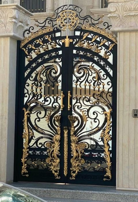 Porți și garduri din fier