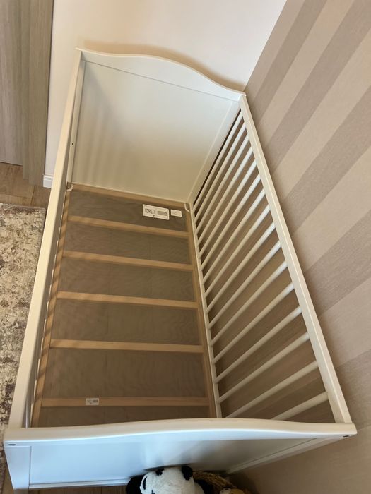 Pătuț Ikea cu saltea (60x120 cm) + scăunel copil