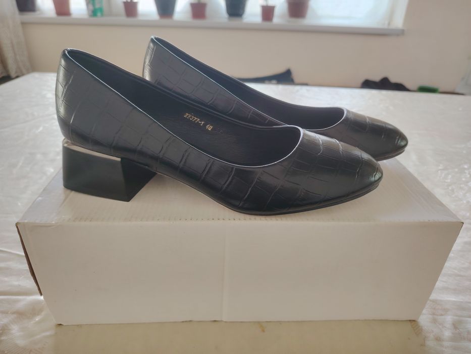 Pas poshnali tufli sotiladi