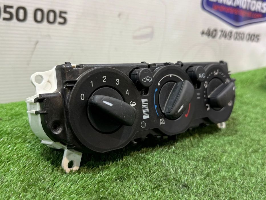 PANOU CENTRAL COMANDA CLIMA FORD FOCUS 1.6 DIESEL 2012 COD OEM 1841574 1896669 2011-2015