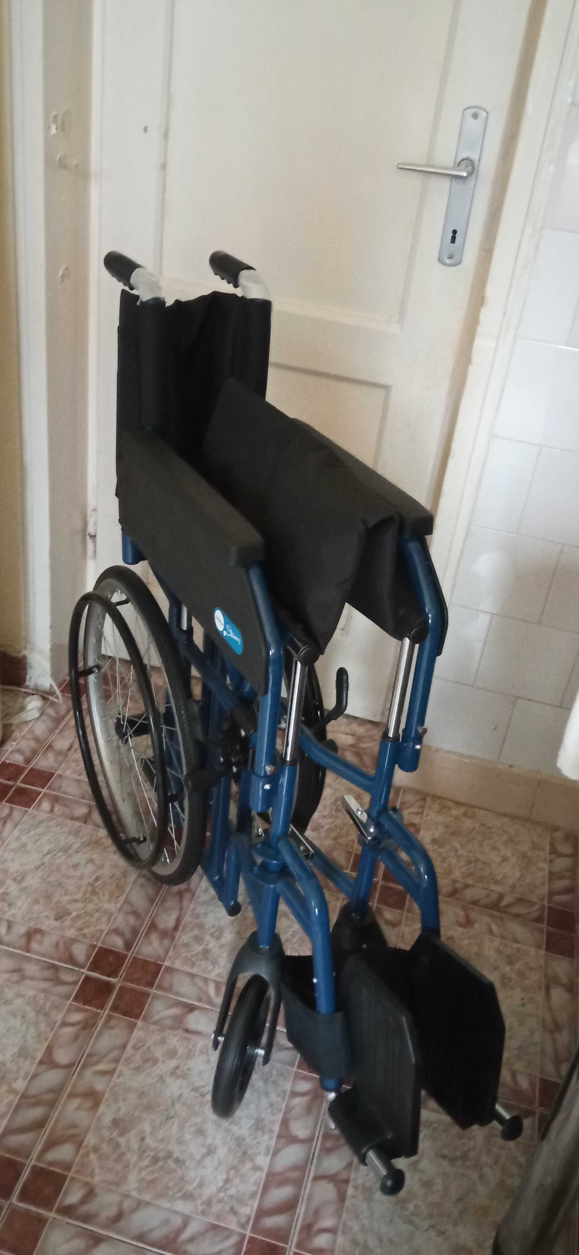 Scaun cu rotile nou pt.persoane cu dizabilități/handicap sau in varsta