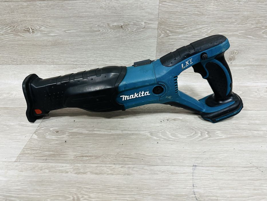 Fierastrau makita BJR181