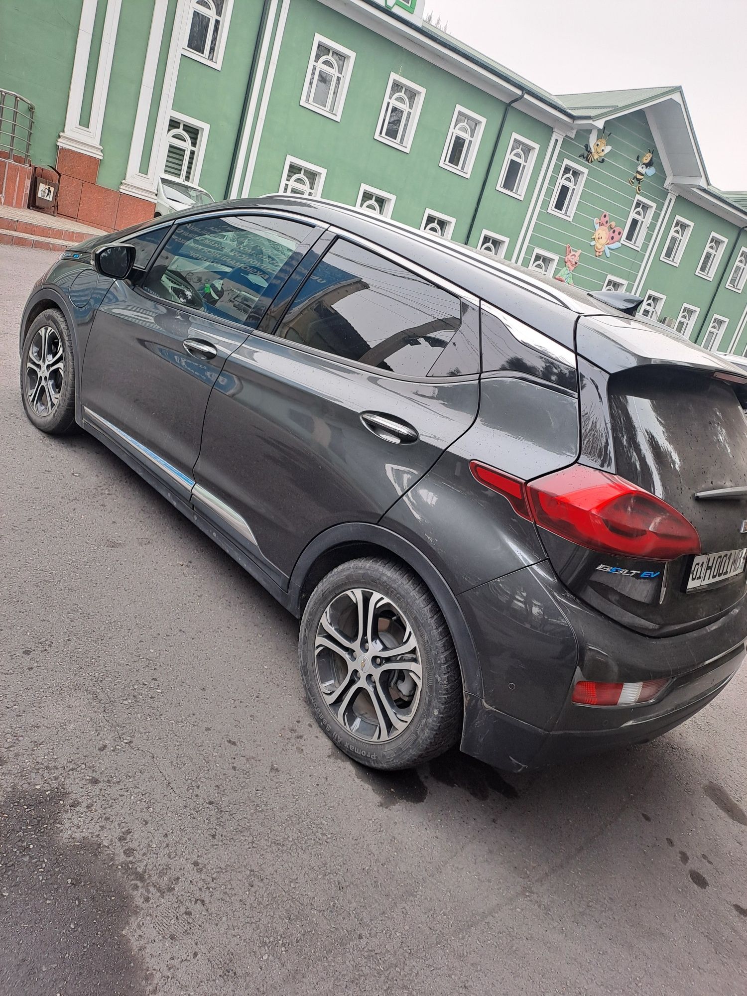 Электромобил Chevrolet Bolt