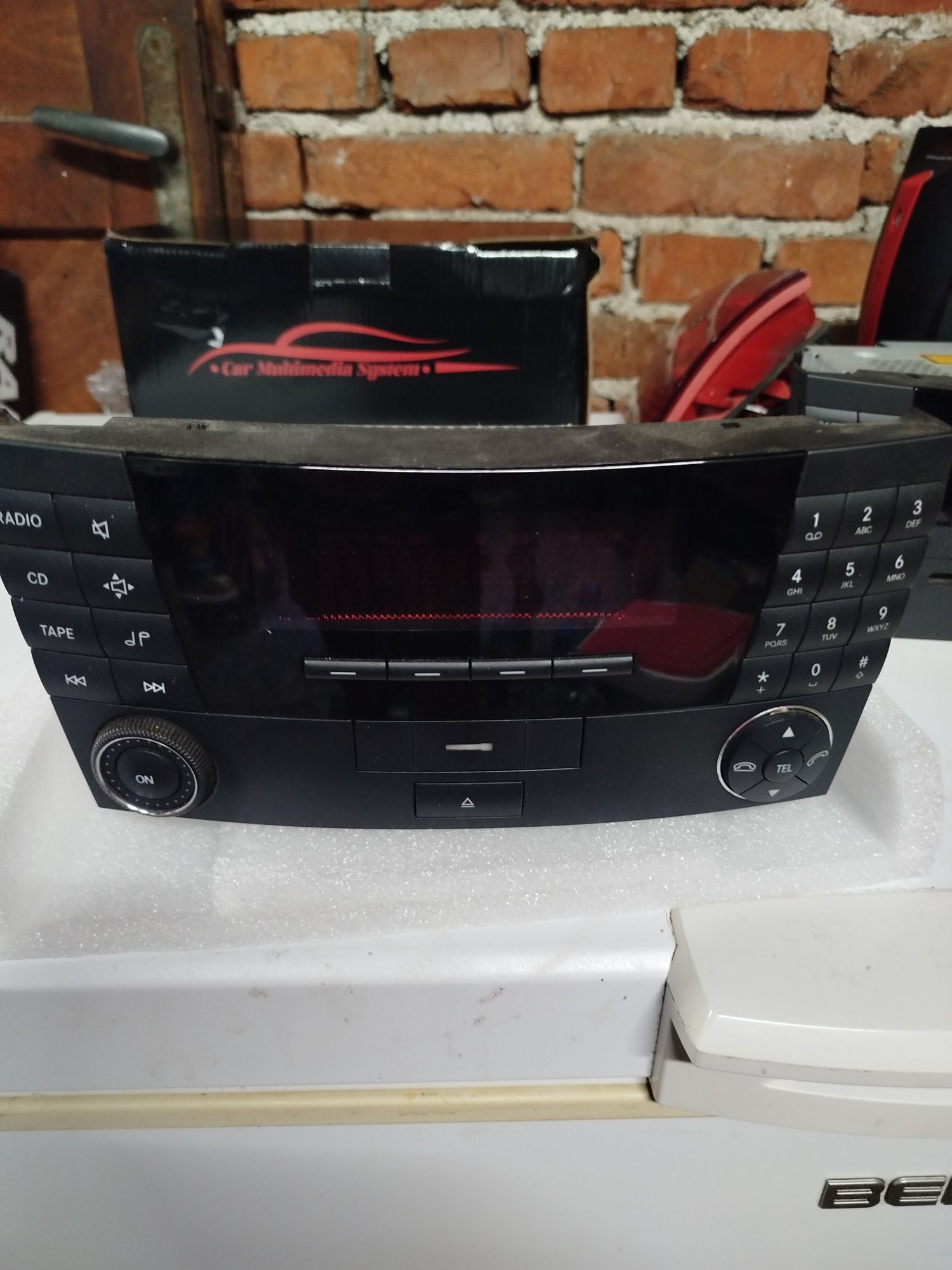 Cd радио за w211,модел с касета и с диск