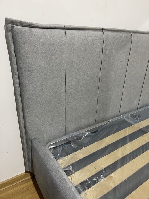 Pat tapitat cu somiera rabatabila