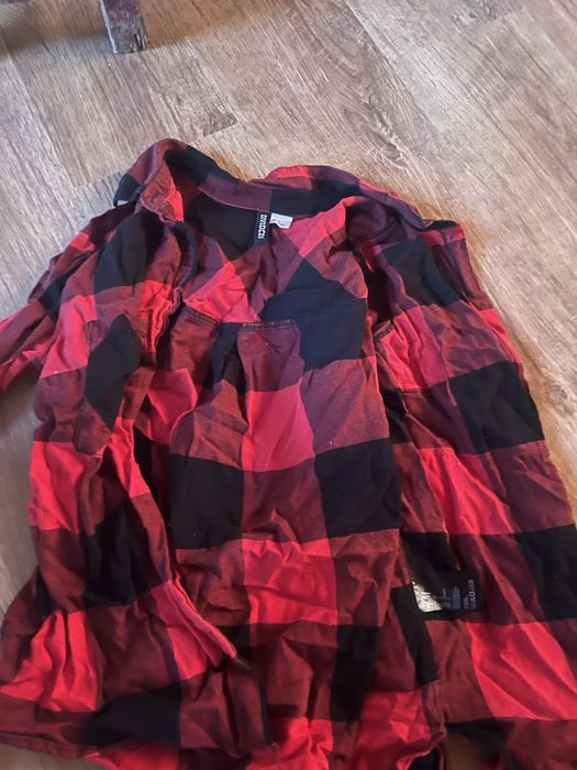 Camasa rosie si cu negru pentru femei