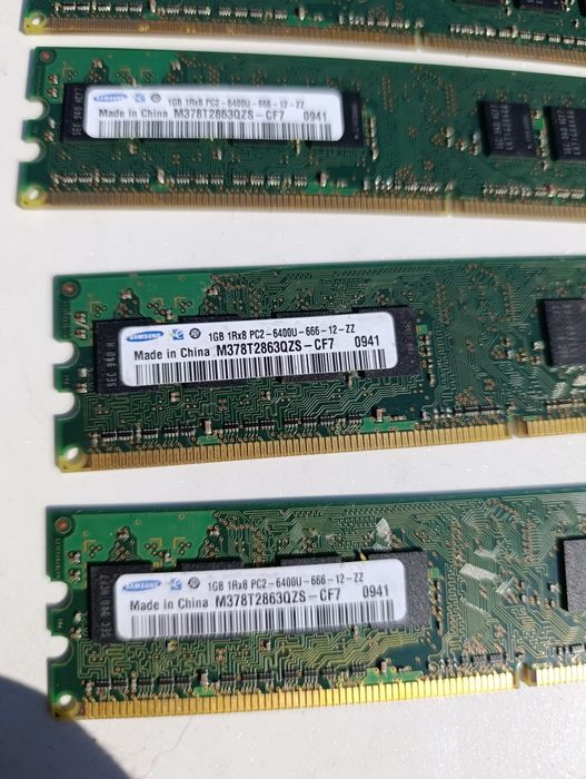 1GB R1X8 PC2-6400