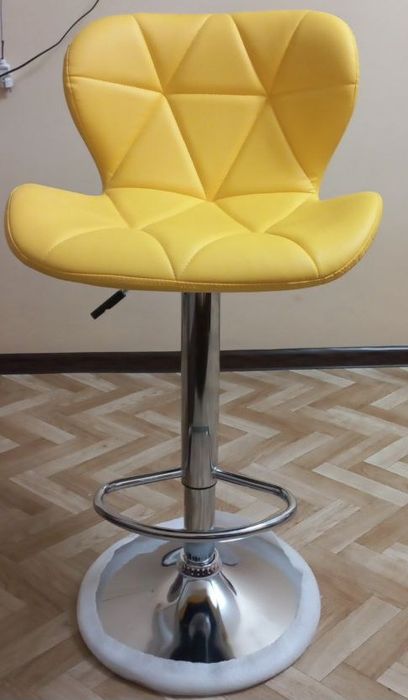 Барный стул сотилади