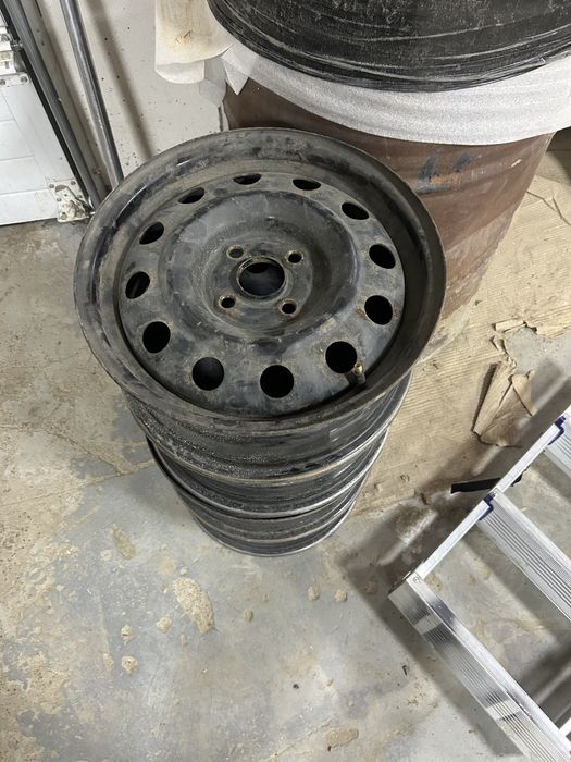 Диска штамповые почти новый родной краска