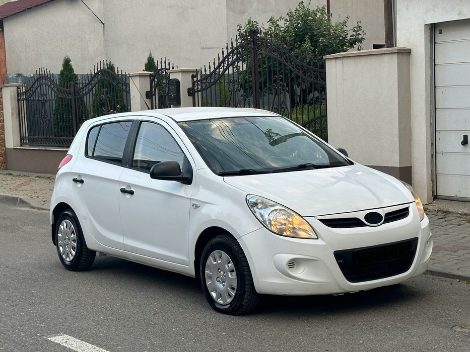 Vand/ Schimb Hyundai i20, 2012, 1.4crdi, inmatr.ro